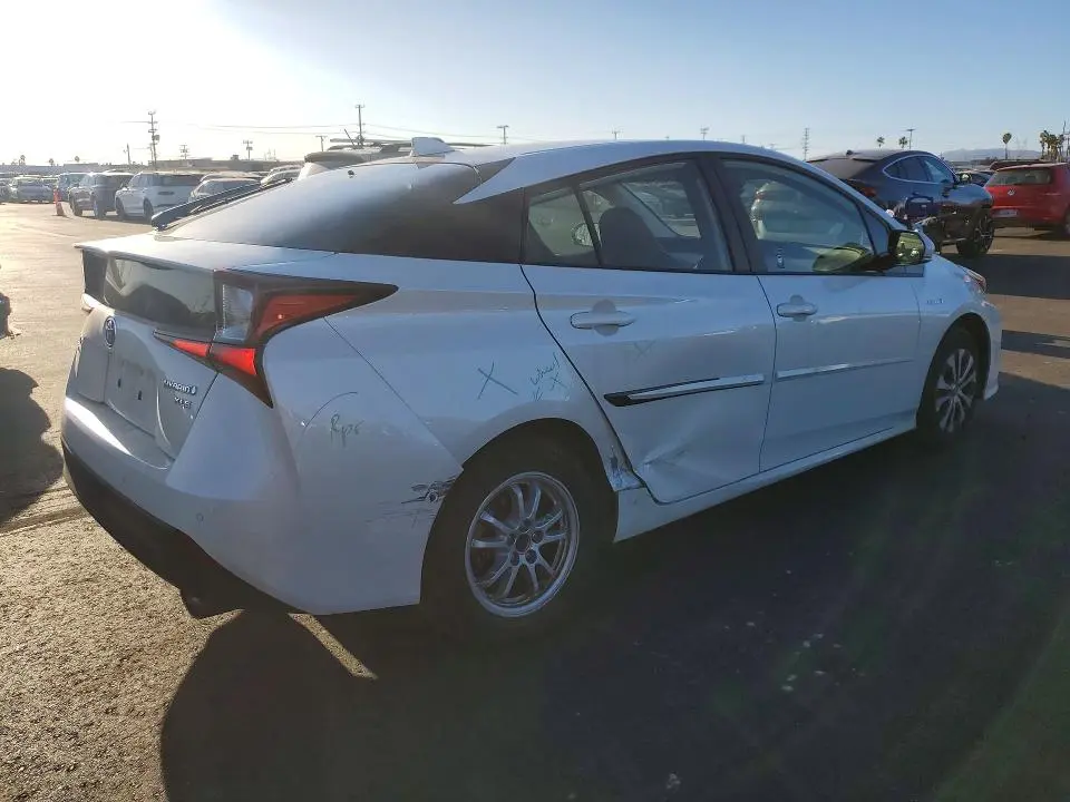 2019 TOYOTA PRIUS XLE AWD-E  
