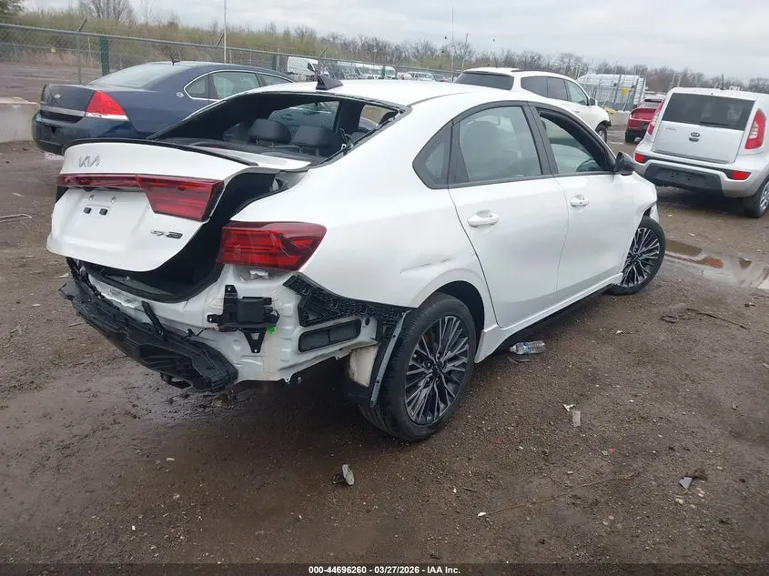 2024 KIA FORTE GT-LINE