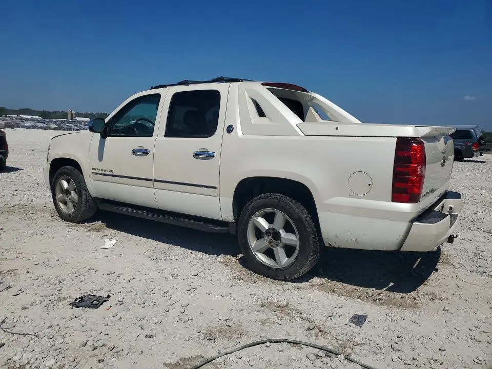 2013 CHEVROLET AVALANCHE LTZ  