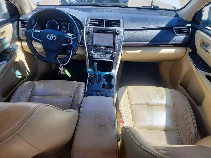 2016 TOYOTA CAMRY XLE  