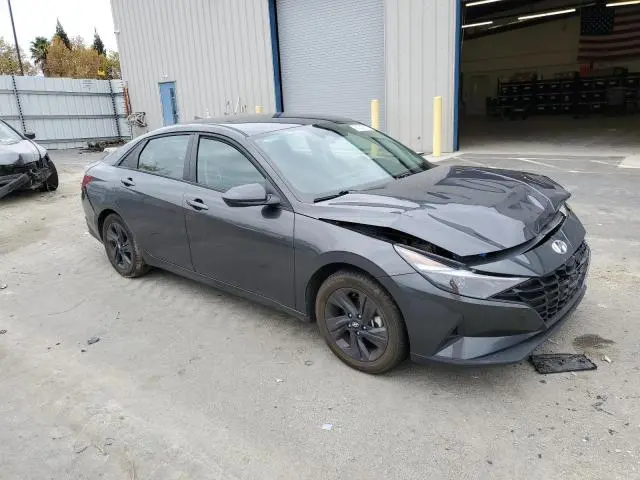 2021 HYUNDAI ELANTRA SEL  