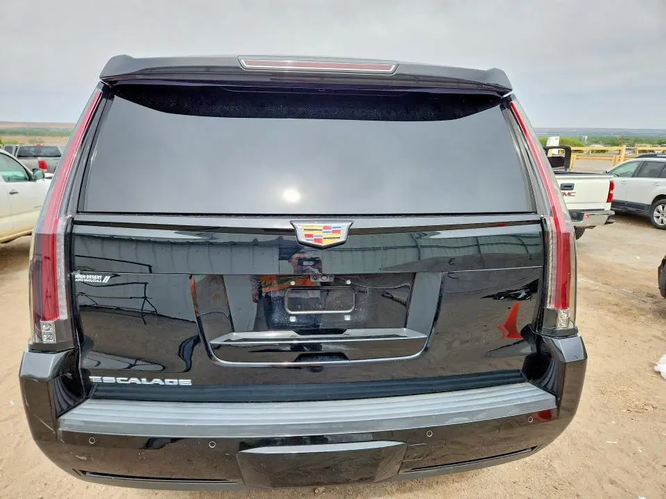 2019 CADILLAC ESCALADE LUXURY  