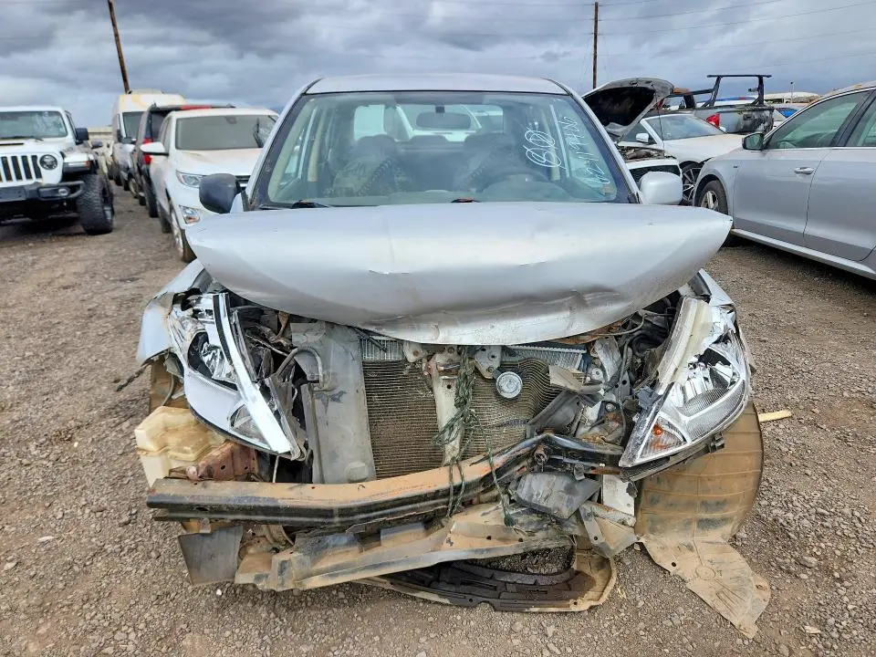 2011 NISSAN VERSA 1.8 S  