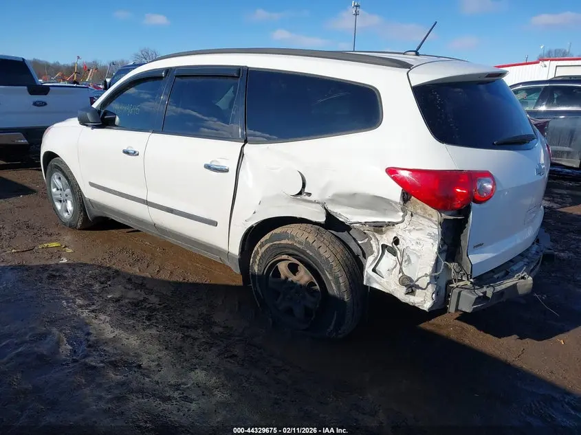 2012 CHEVROLET TRAVERSE LS