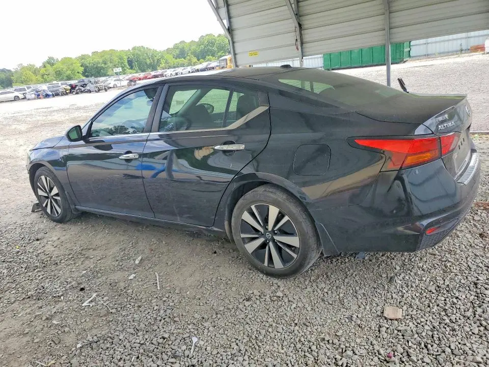 2022 NISSAN ALTIMA SV  