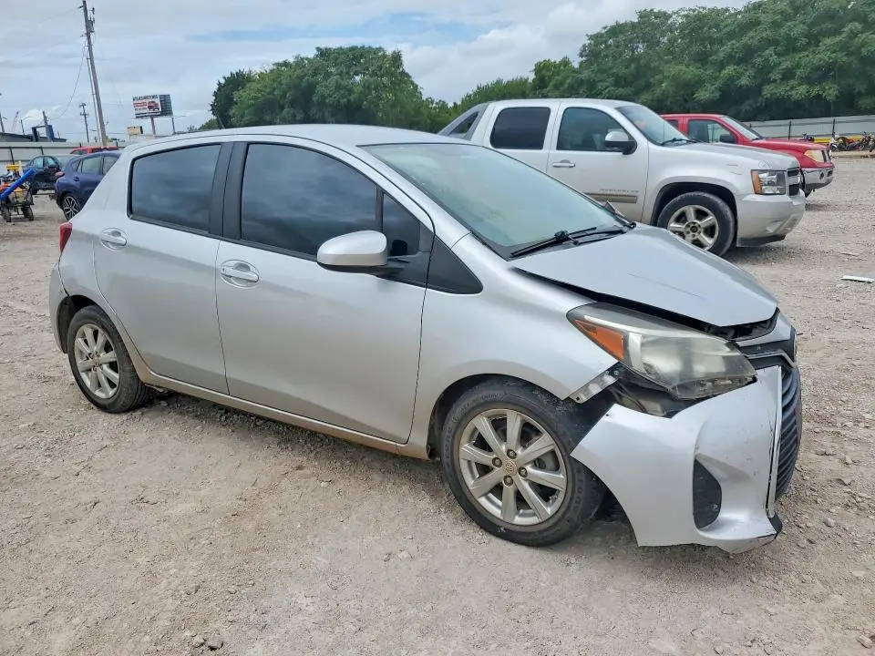 2016 TOYOTA YARIS 5-DOOR LE  