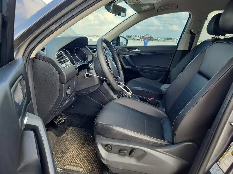 2020 VOLKSWAGEN TIGUAN SE  