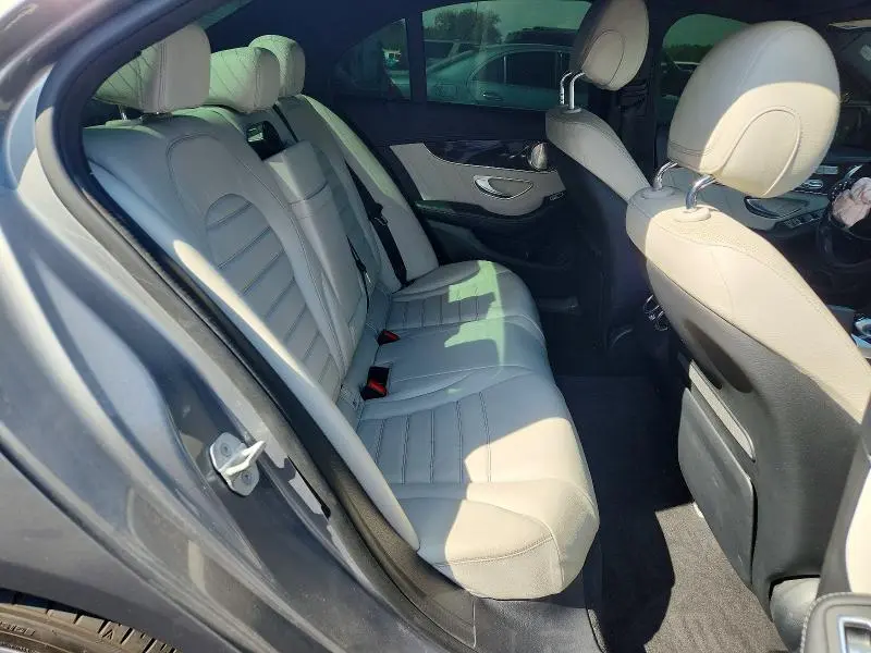 2015 MERCEDES-BENZ C 300  