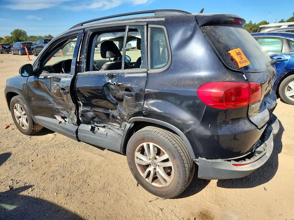 2016 VOLKSWAGEN TIGUAN S  