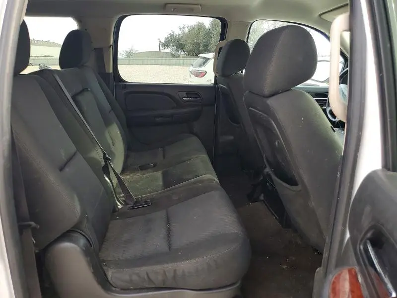 2014 CHEVROLET SUBURBAN C1500 LS  