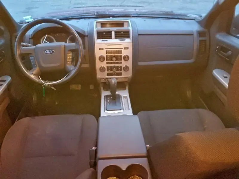 2010 FORD ESCAPE XLT  