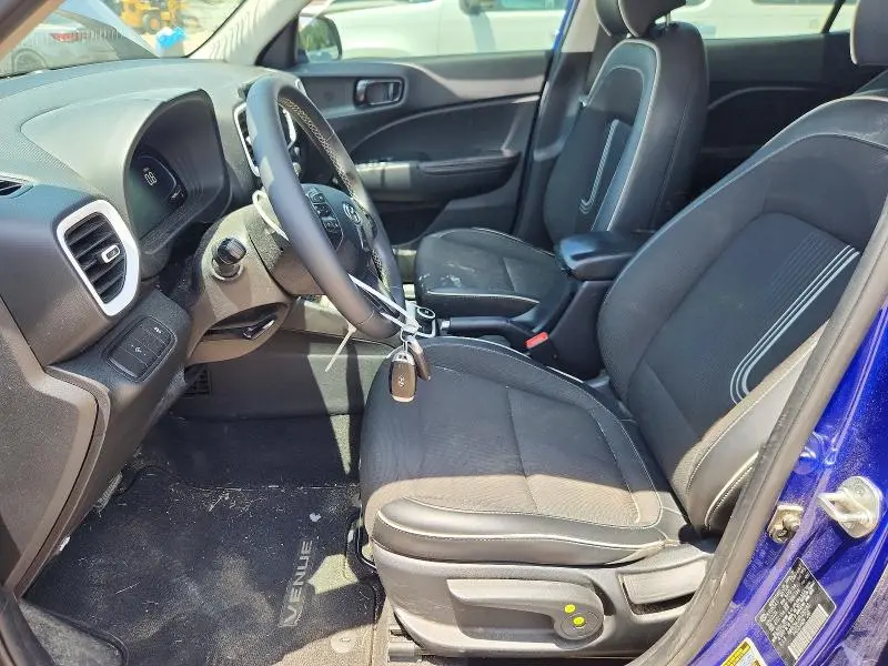 2024 HYUNDAI VENUE LIMITED  