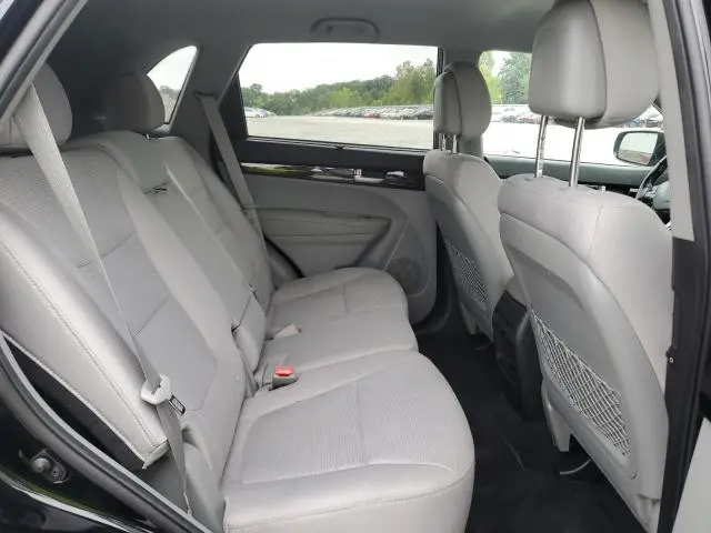 2014 KIA SORENTO LX  