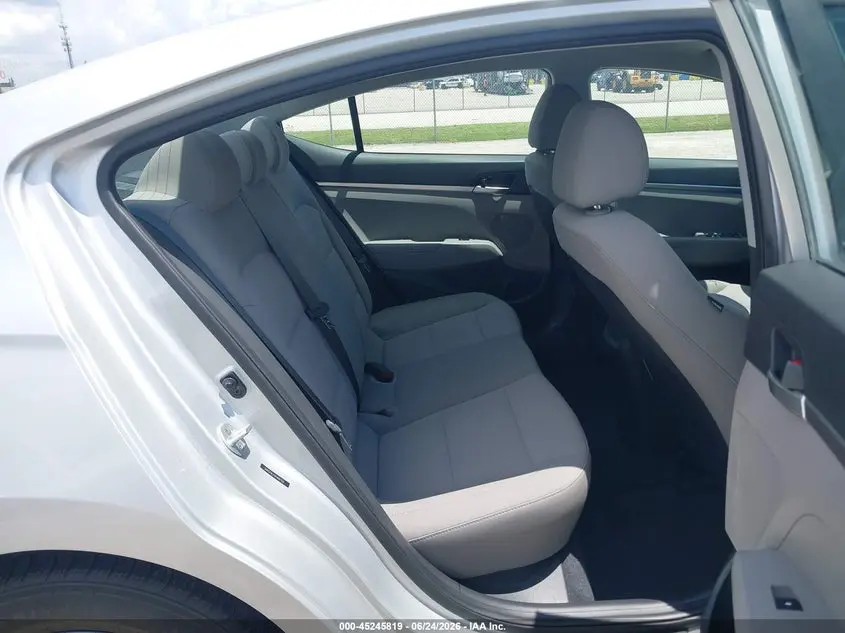 2019 HYUNDAI ELANTRA SE