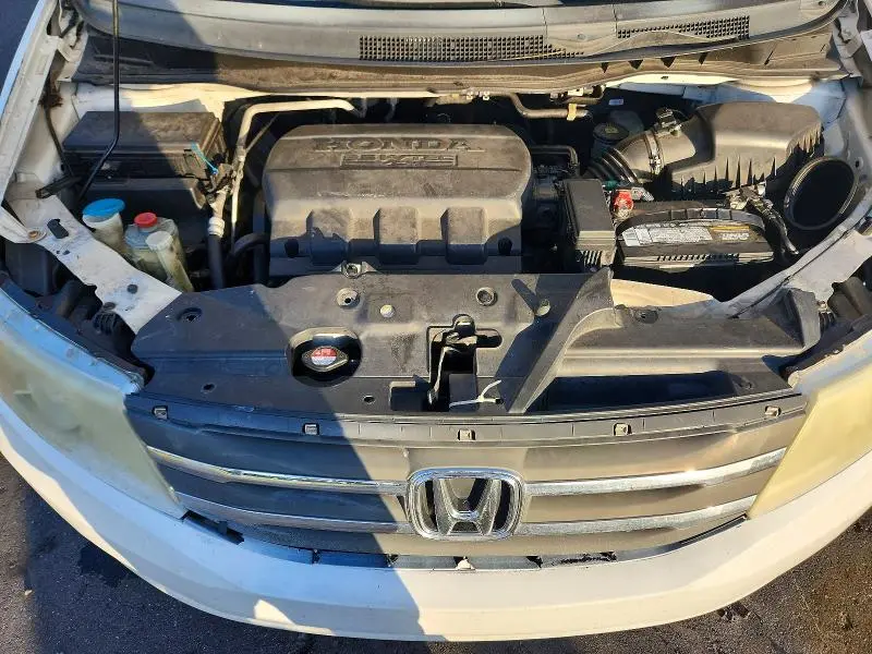 2011 HONDA ODYSSEY LX  
