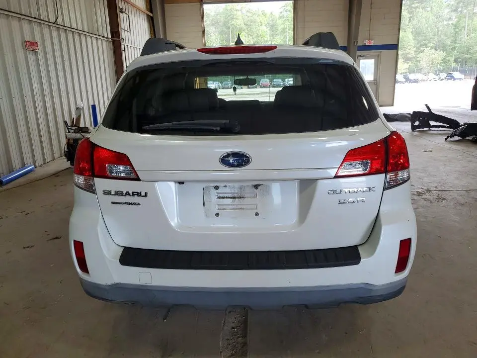 2011 SUBARU OUTBACK 3.6R LIMITED  