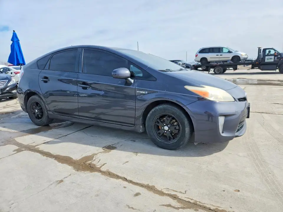 2012 TOYOTA PRIUS TWO  