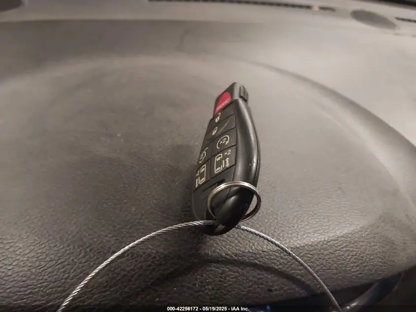 2012 CHRYSLER TOWN & COUNTRY LIMITED