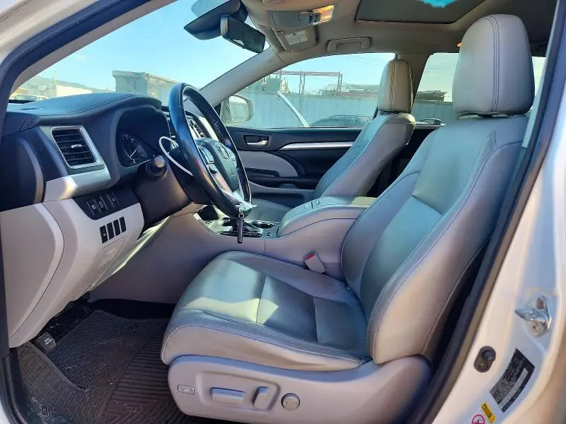 2017 TOYOTA HIGHLANDER XLE  