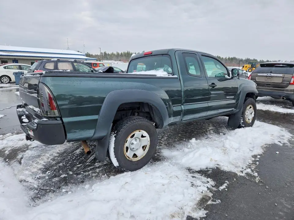 2011 TOYOTA TACOMA   