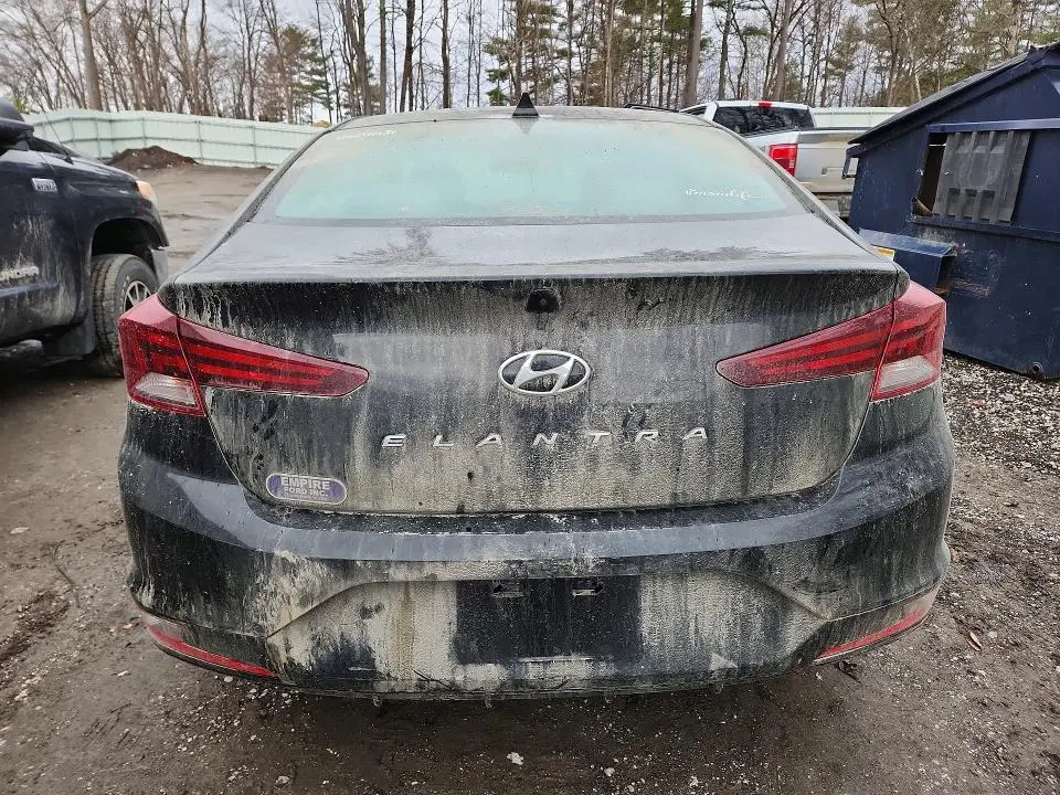 2020 HYUNDAI ELANTRA SEL  
