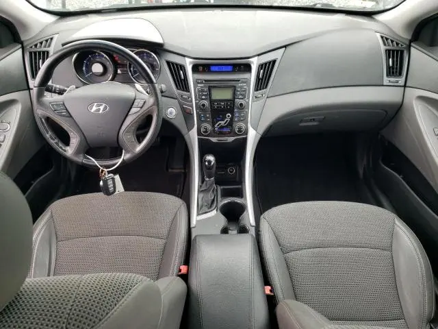 2011 HYUNDAI SONATA SE  