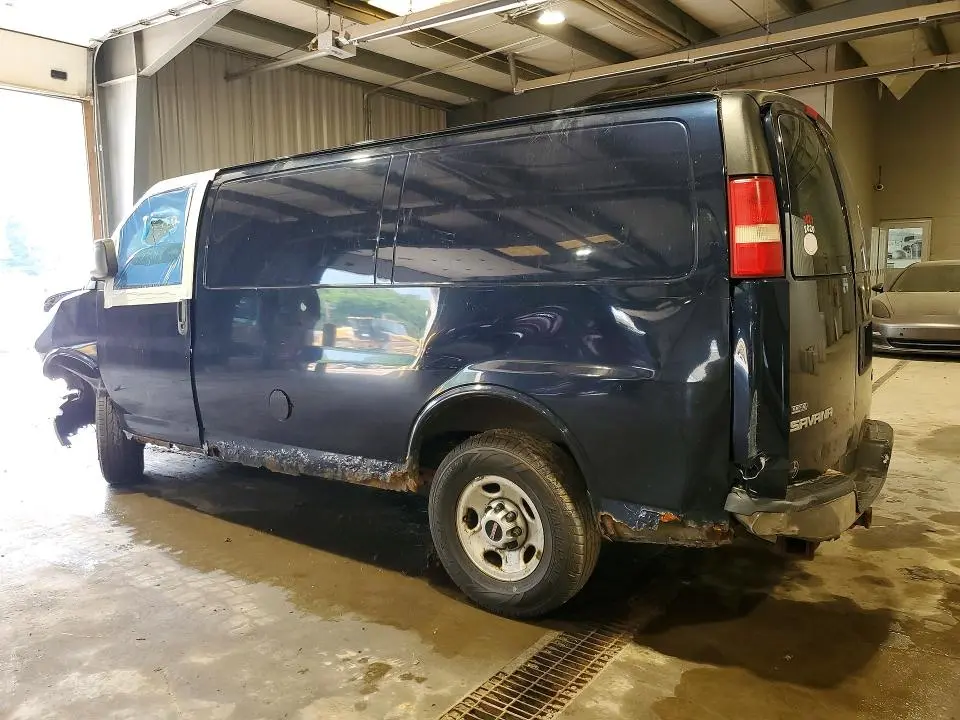 2010 GMC SAVANA G2500  