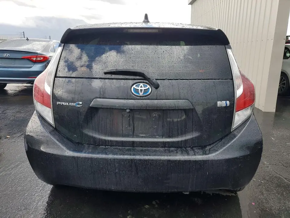 2015 TOYOTA PRIUS C TWO  