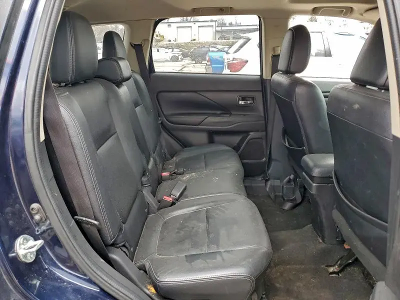 2016 MITSUBISHI OUTLANDER SE  