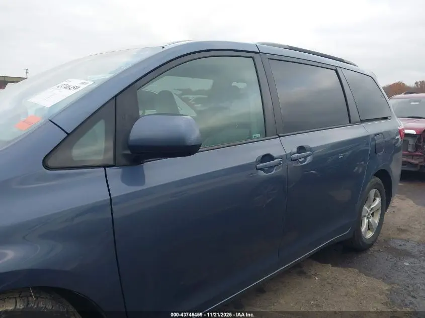 2015 TOYOTA SIENNA LE 8 PASSENGER