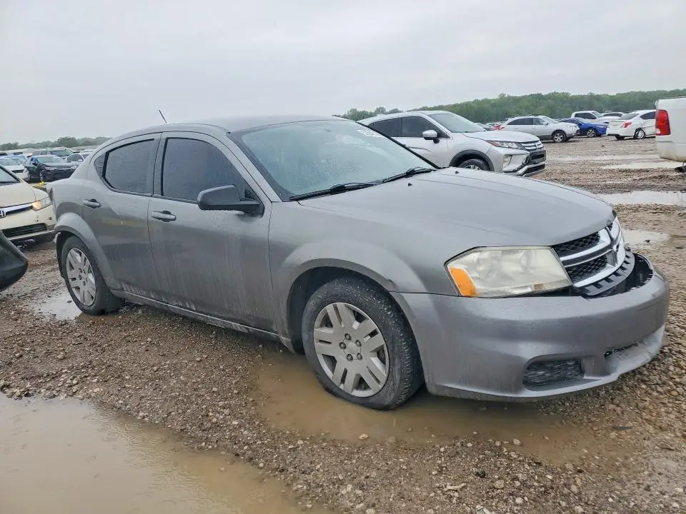 2013 DODGE AVENGER SE  