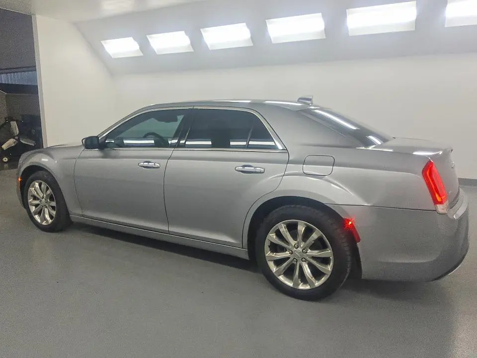 2018 CHRYSLER 300 LIMITED  