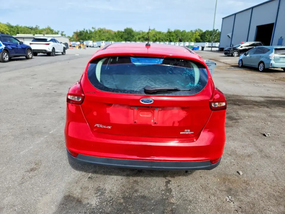 2016 FORD FOCUS SE  