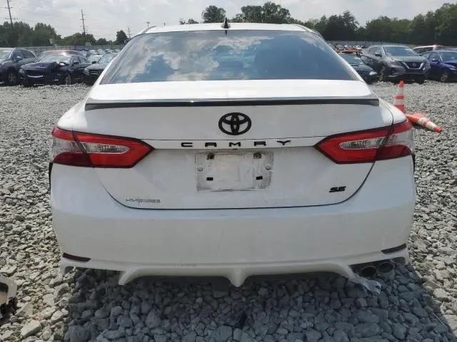 2020 TOYOTA CAMRY SE  