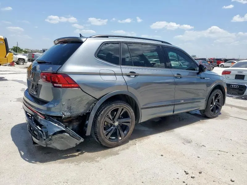 2023 VOLKSWAGEN TIGUAN SE R-LINE BLACK  