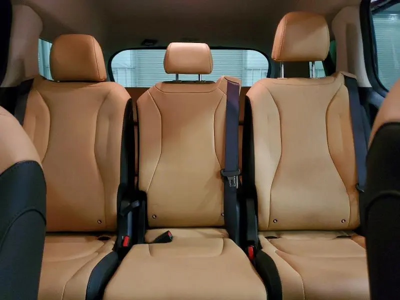 2023 KIA CARNIVAL LX  