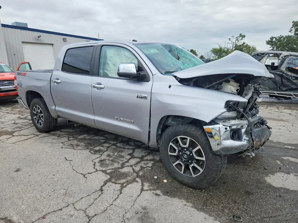 2017 TOYOTA TUNDRA CREWMAX LIMITED  