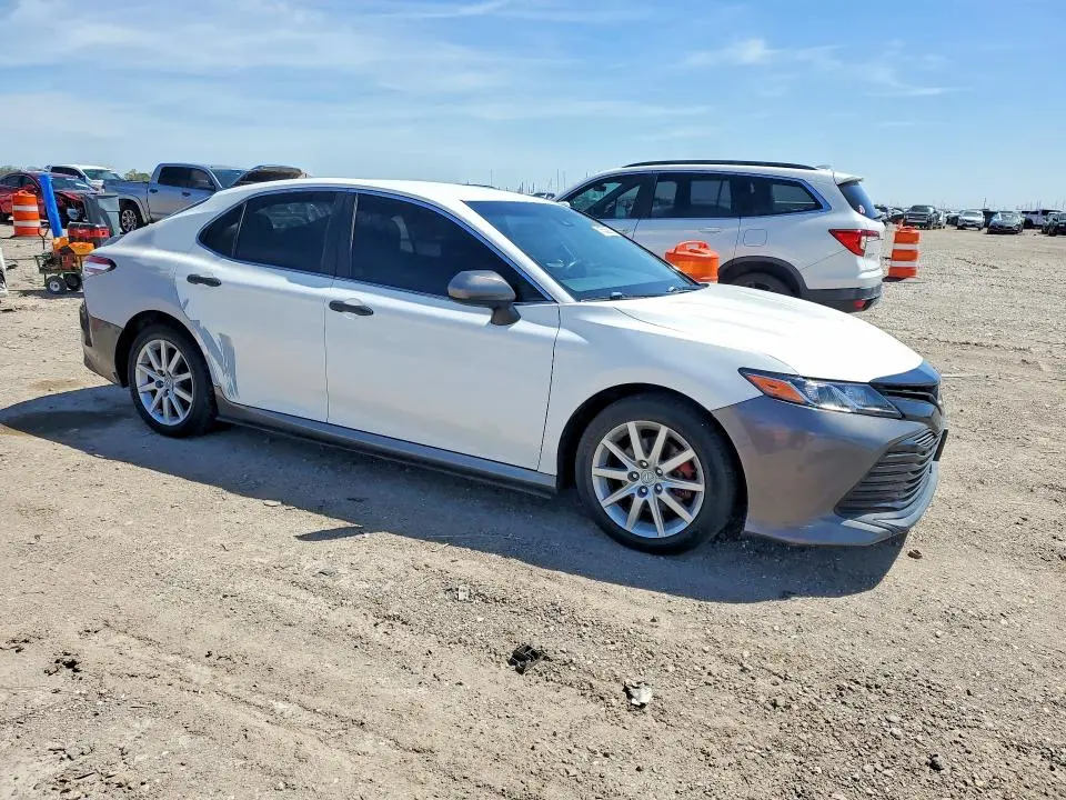 2018 TOYOTA CAMRY LE  