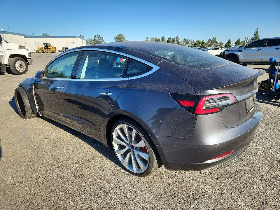 2018 TESLA MODEL 3   
