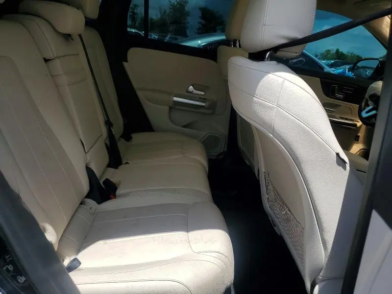 2021 MERCEDES-BENZ GLA 250 4MATIC  