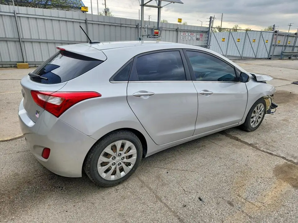 2016 HYUNDAI ELANTRA GT BASE  