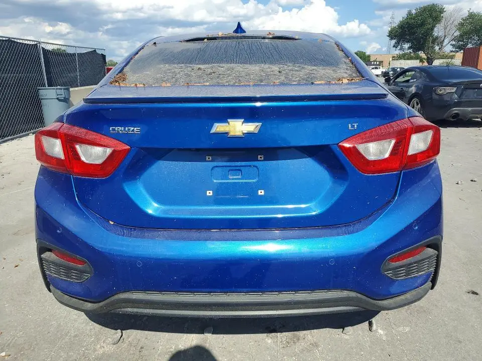 2017 CHEVROLET CRUZE LT  