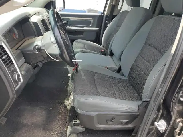 2016 RAM 1500 SLT  