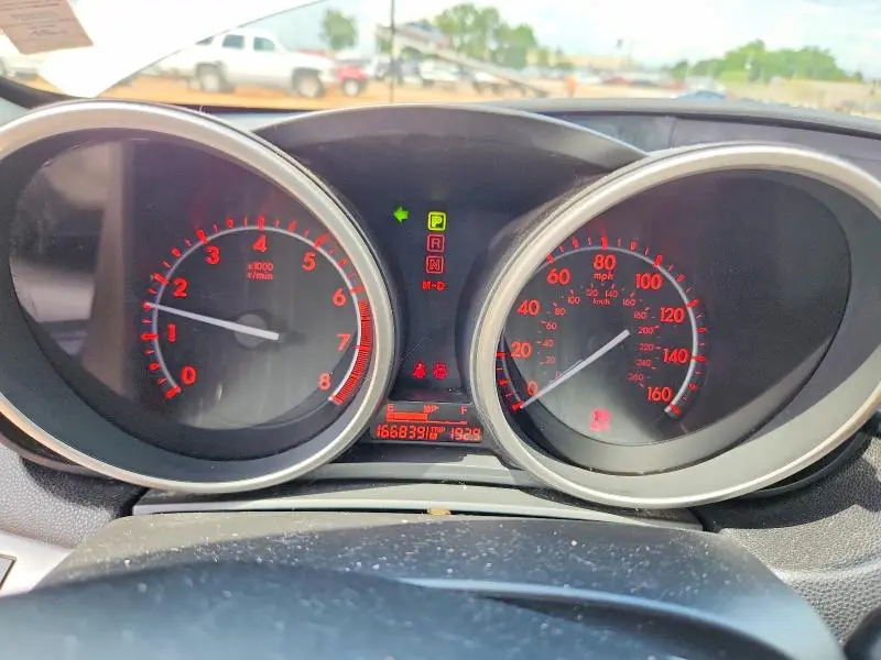 2010 MAZDA 3 S  
