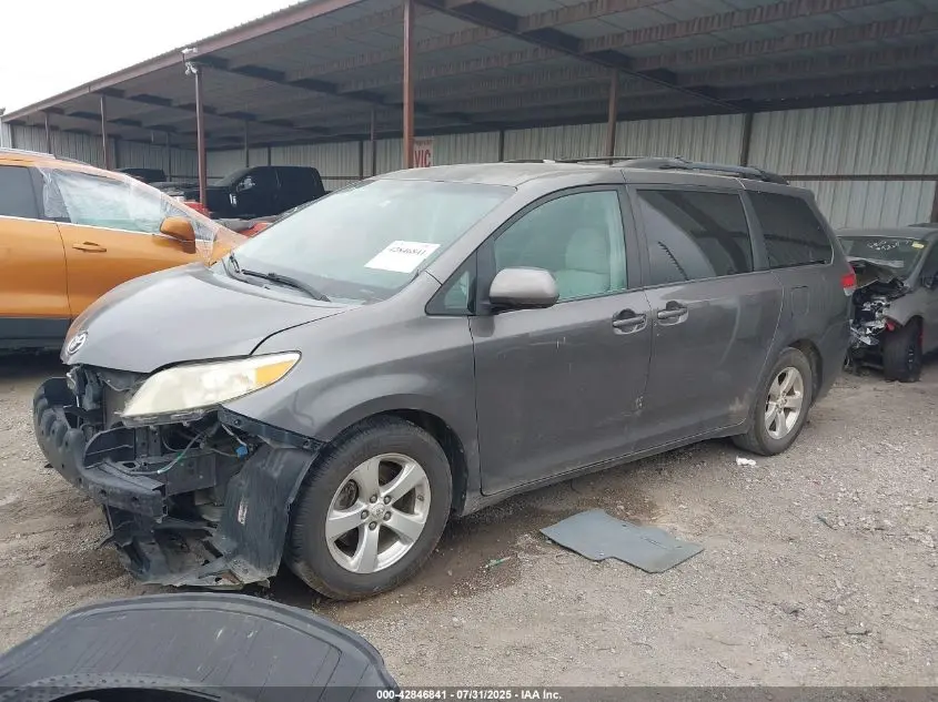 2012 TOYOTA SIENNA LE V6 8 PASSENGER