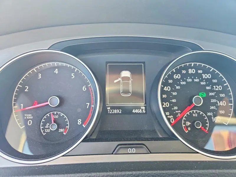 2016 VOLKSWAGEN GOLF S/SE  