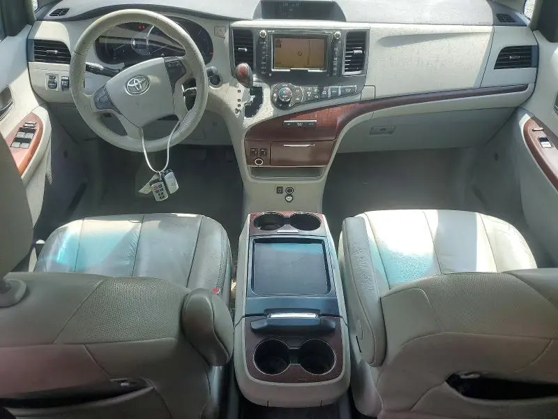 2011 TOYOTA SIENNA XLE 7-PASSENGER AUTO ACCESS SEAT  