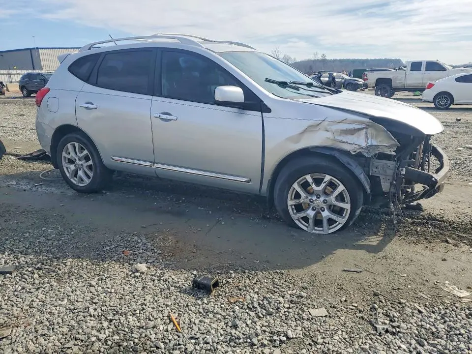 2013 NISSAN ROGUE S  