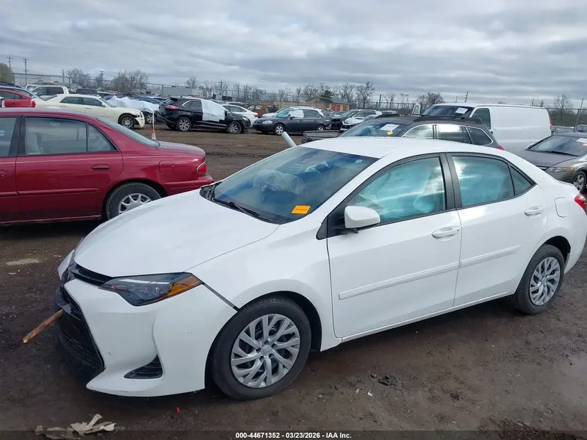 2018 TOYOTA COROLLA LE