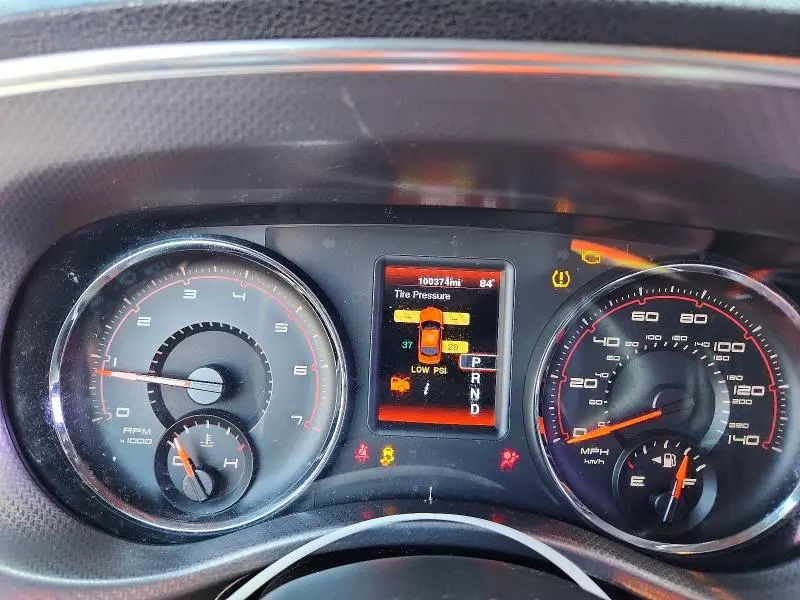 2012 DODGE CHARGER SE  
